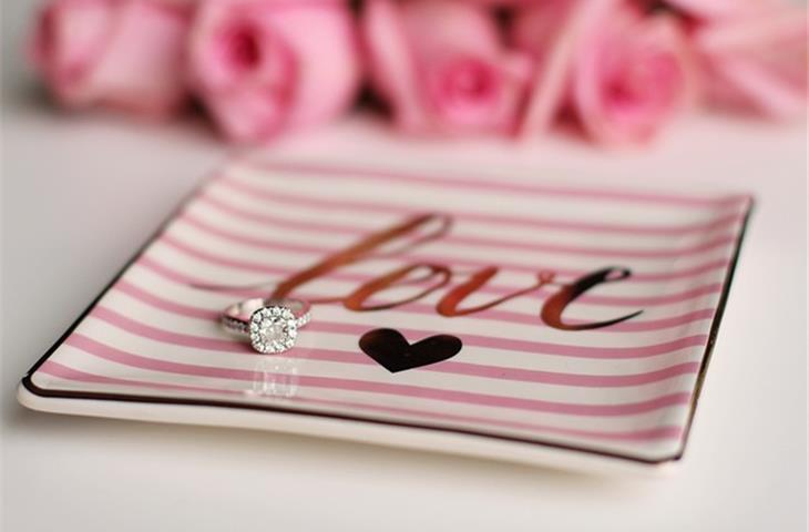 hinged ring